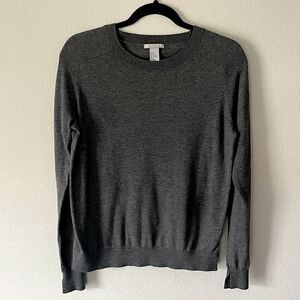 H&M Gray, Soft, Wool-Blend, Long-Sleeve, Thin Sweater. Size Medium.